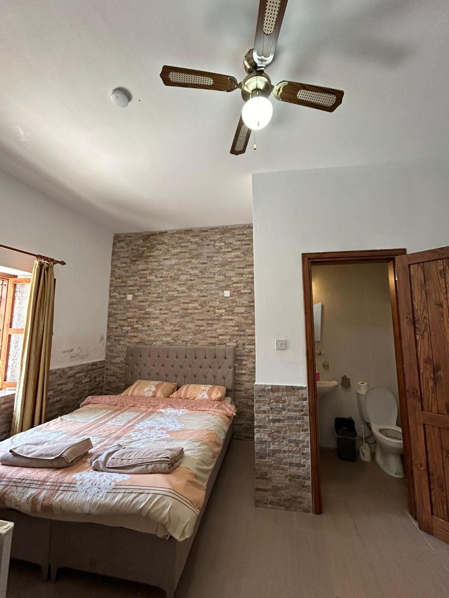 Arsione Guest House Famagusta  Esterno foto
