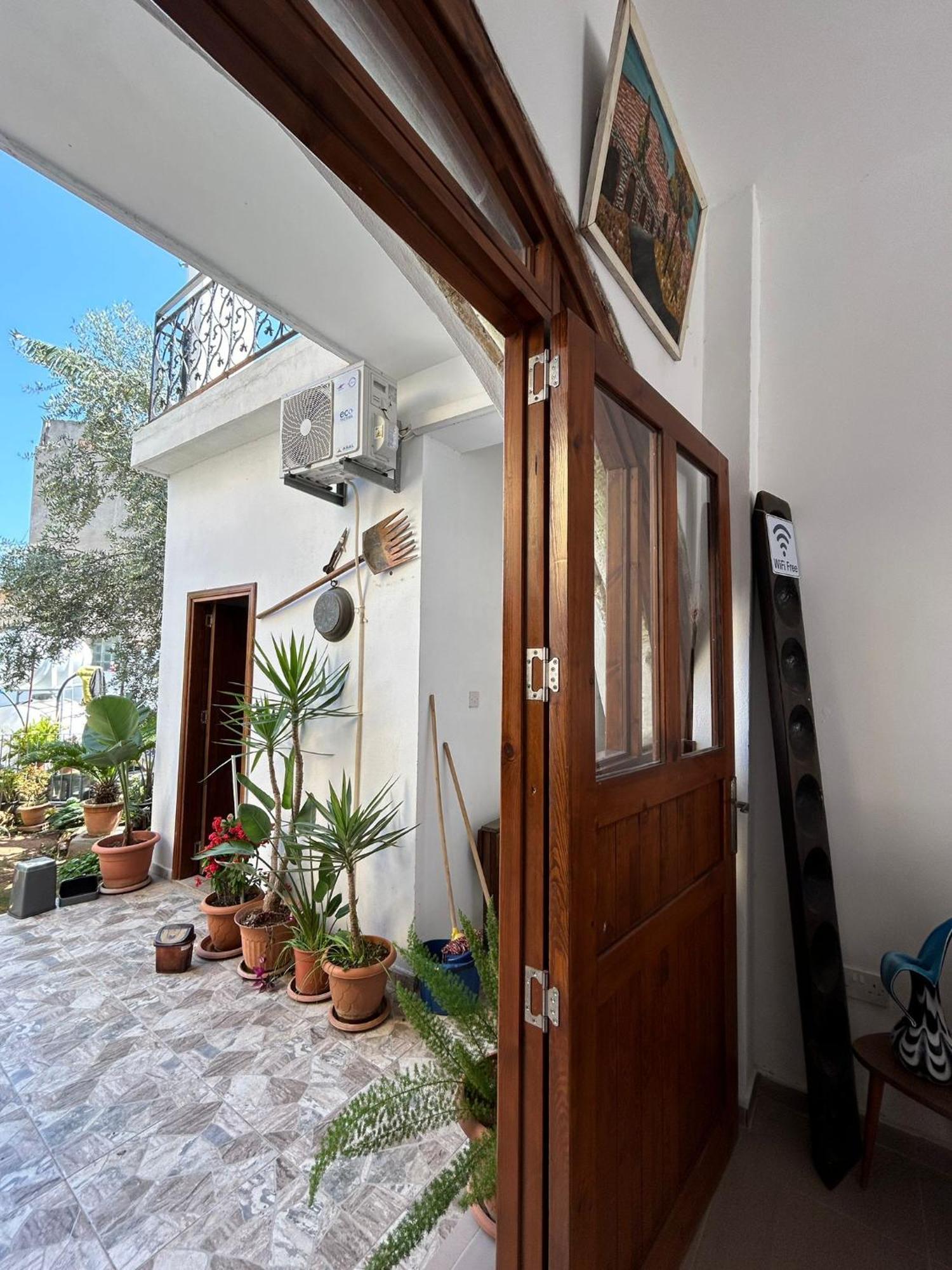 Arsione Guest House Famagusta  Esterno foto