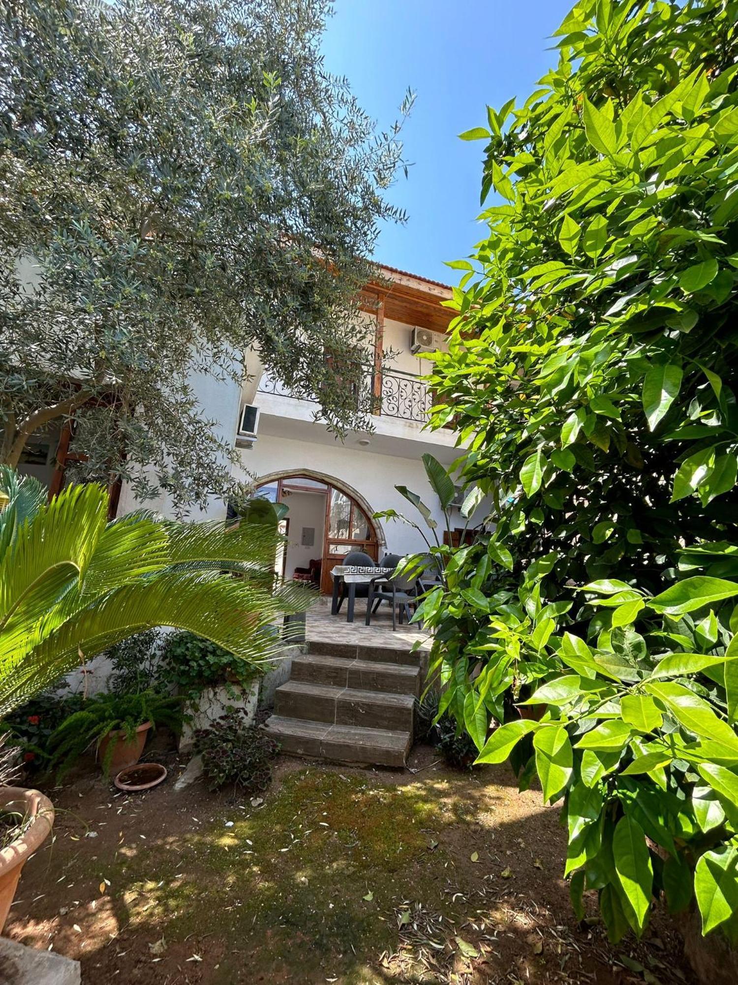 Arsione Guest House Famagusta  Esterno foto