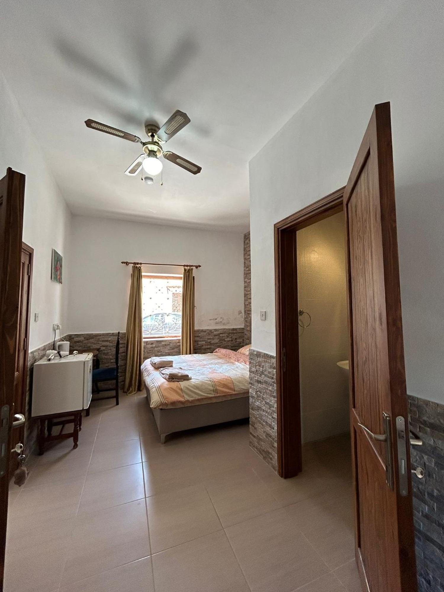 Arsione Guest House Famagusta  Esterno foto