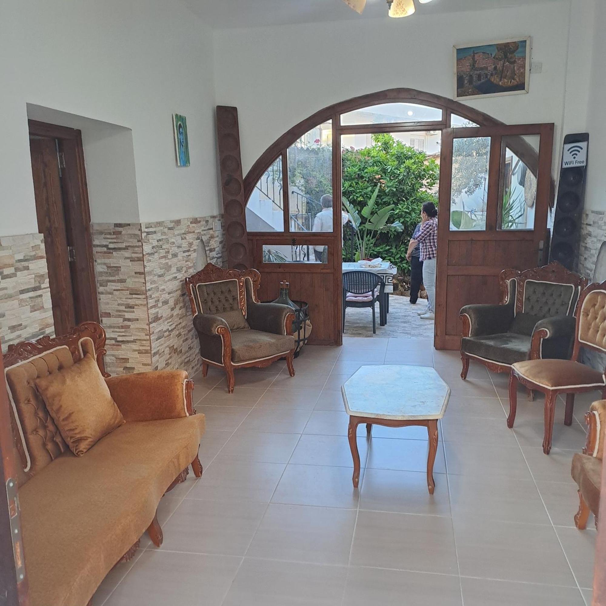 Arsione Guest House Famagusta  Esterno foto